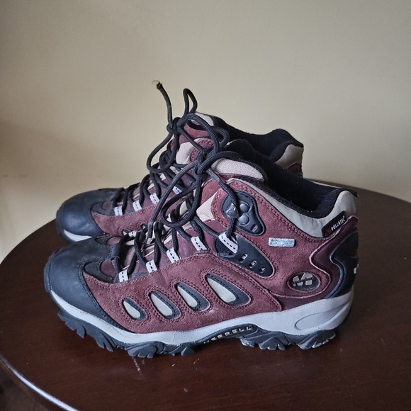 Merrell Shoes - Women's Merrell Hiking Shoes Sport Waterproof Size 9.